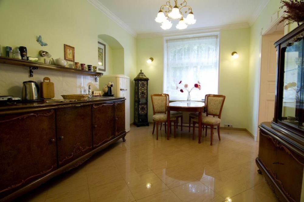 Apartmany Vila Liberty カルロヴィ・ヴァリ エクステリア 写真